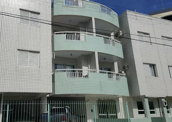 Duas Quadras Mar Em Canasvieiras Edificio Ana Carolina Com Elevador E Proximo Trapiche